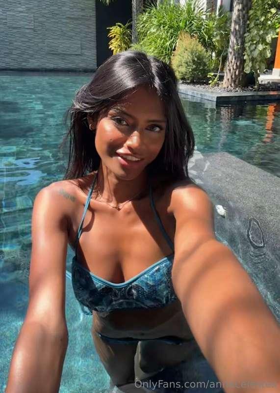 I’m right here https://onlyfans.com/annaceleste what are you..