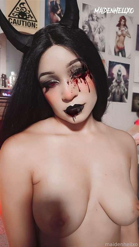 maidenhellxo image #2