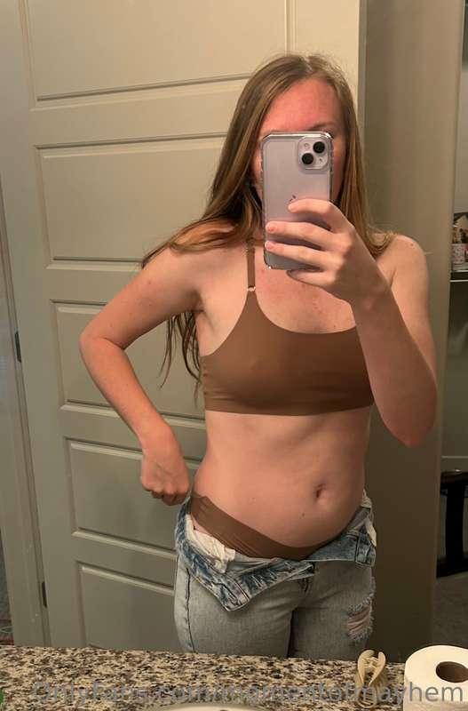 How are we feeling about the brown set? 🤔 SO COMFORTABLE!