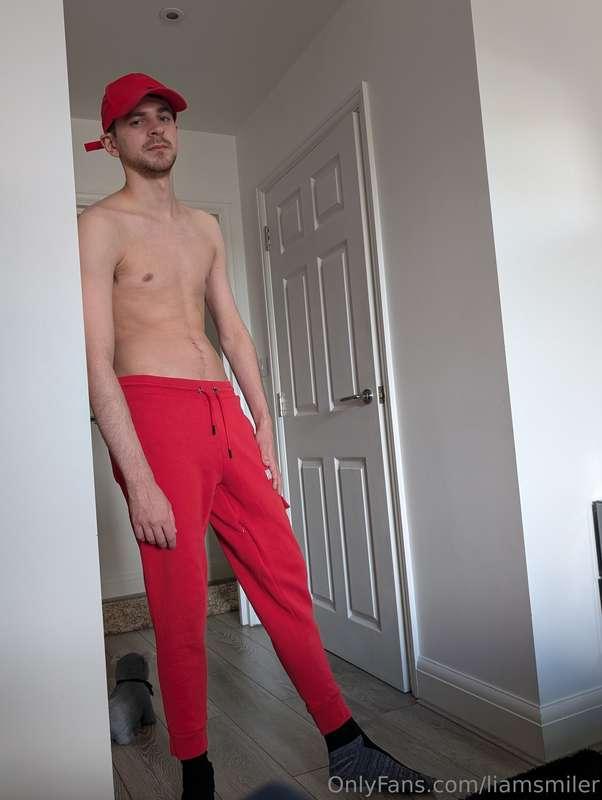 My DM is open for new private request, just drop me a messag..