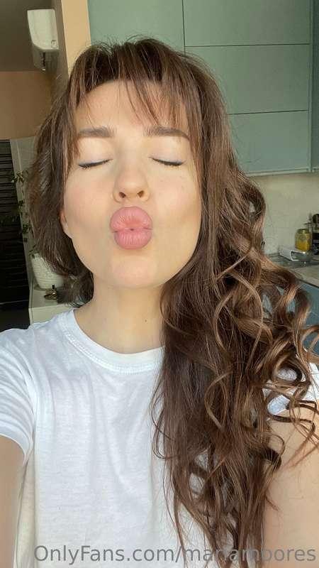 mariamoores image #1