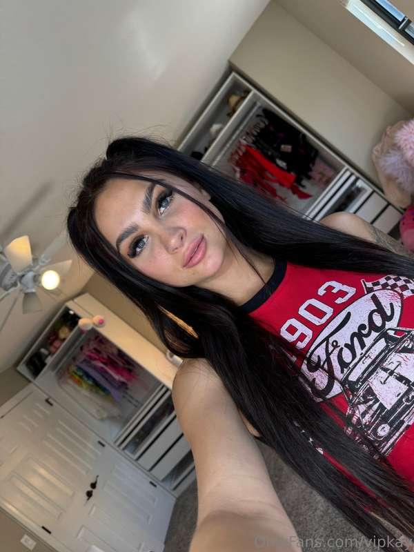 do you wanna play right now babe? Dm me 🔥 