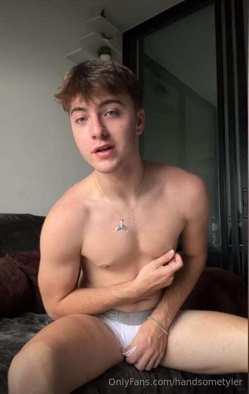 Let my body speak what my lips dare not to say 🫦