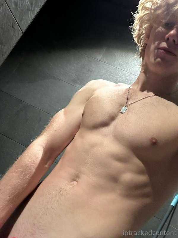 😘