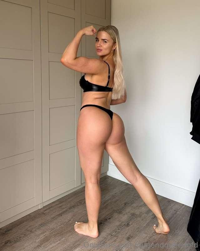Strong Women 🤤 @vip.queendqueenofd Http://onlyfans.com/vip.q..
