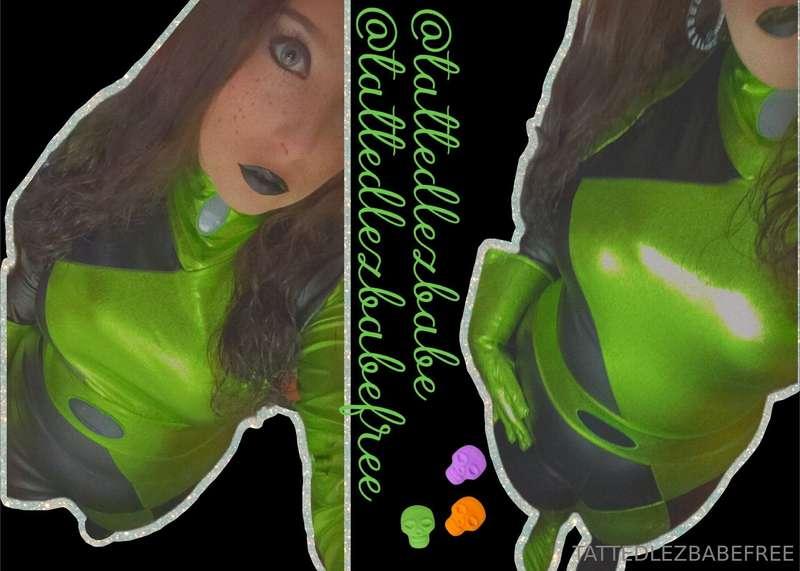lets get naughty over on my VIP page😉💚🖤 onlyfans.com/tattedl..