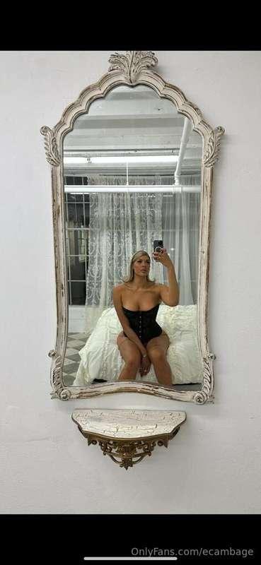 Alone in my room.. what to do 🥵