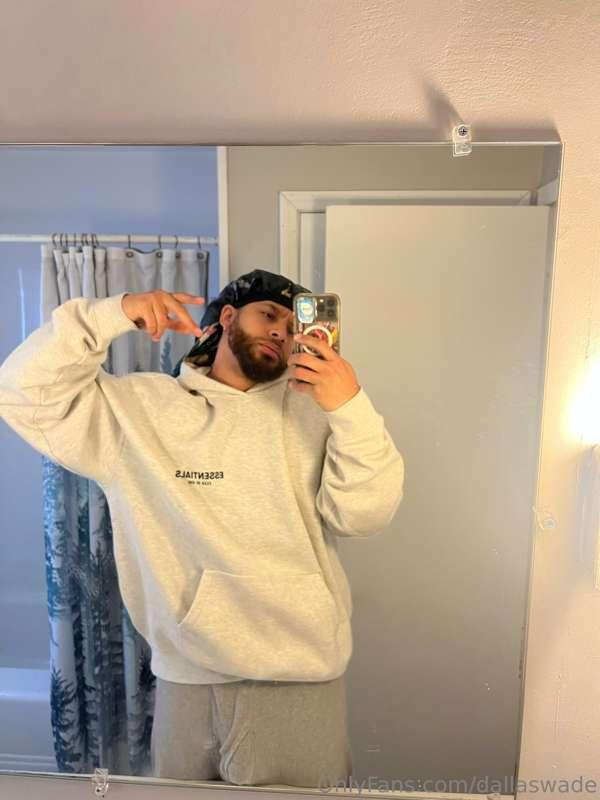 Confidence is my weapon of choice 🍆💪