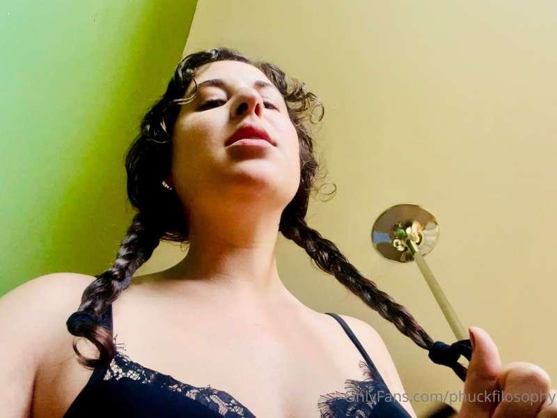 Message me a tip for a 10 minute guided tantric masturbation..