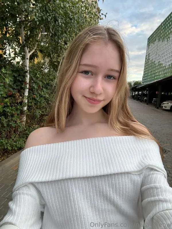 I love to walk outside so much 😋#ai 