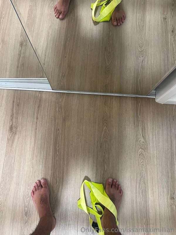 Oops, I just dropped my sexy briefs... can I be your Magic M..