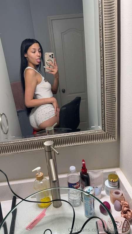 👅
