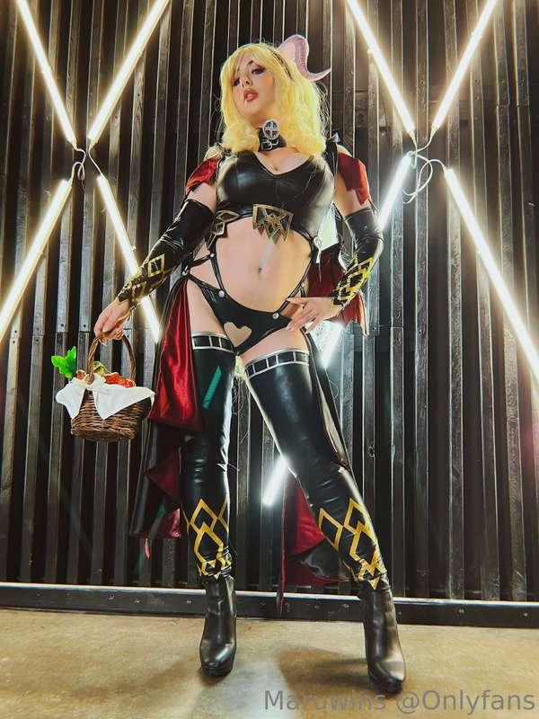 My Mammon cosplay from yesterday!  I had so much fun shootin..