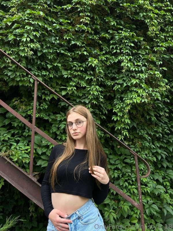 My favorite activity is walking in the fresh air😏🥰😊🌳🌲🌲