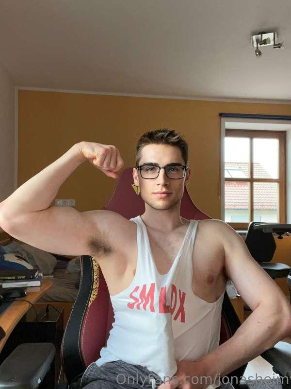 Want to ride me? 😘