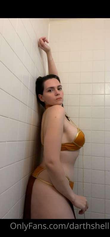 Washing off Jabba’s slime 😈