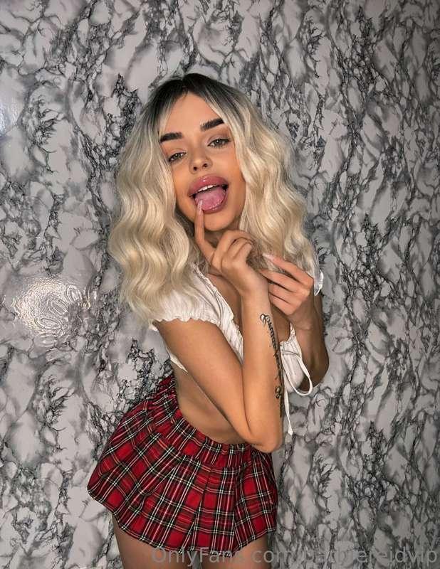 Your favorite Barbie is trying some new styles, because you ..