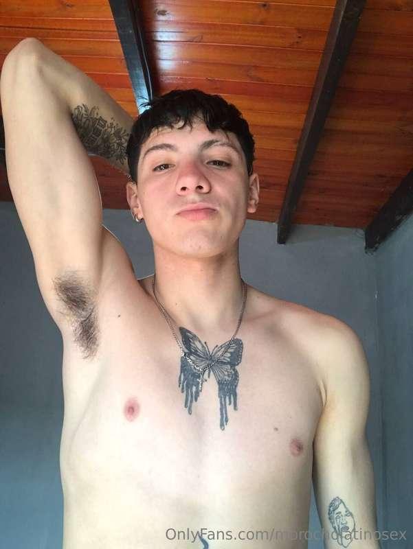 I would like to see how naughty I can be, I am 20 years old ..