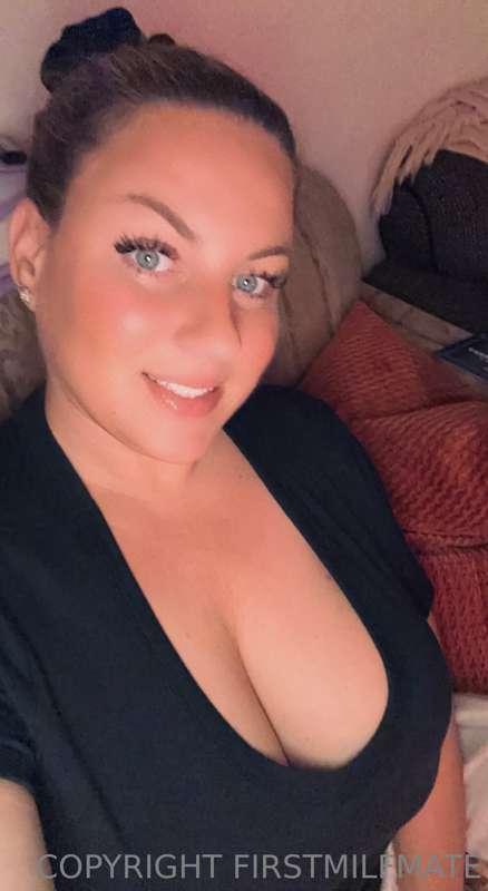 Cheers to a new year!!🥂
Wishing you the breast year ahead!!😉..