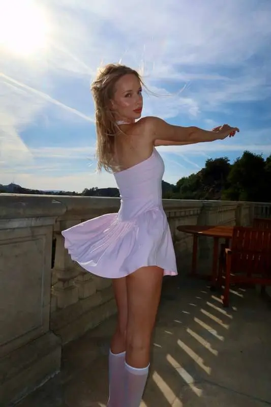 Oh my… looks like my dress has a mind of its own! Careful, d..