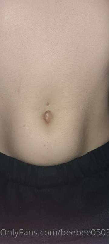 Leaning on a surface, belly hanging down is such a vulnerabl..