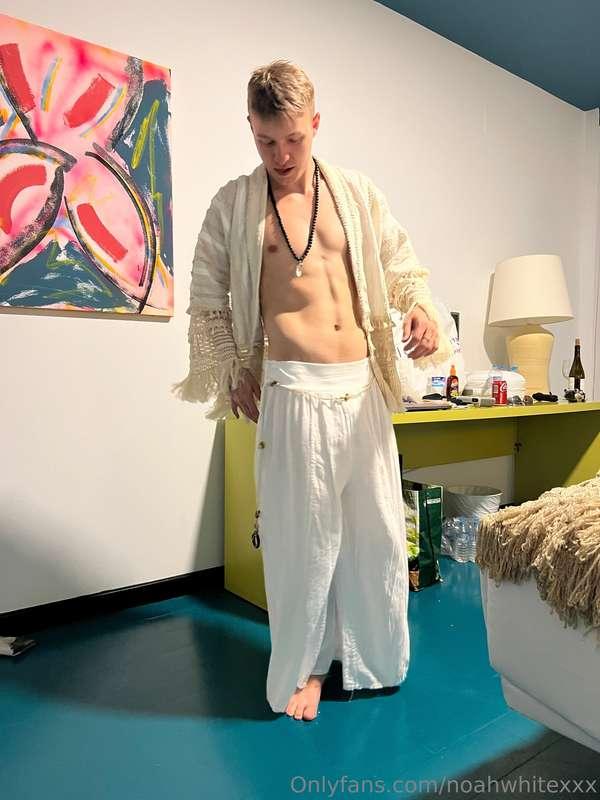 noahwhitexxx image #3