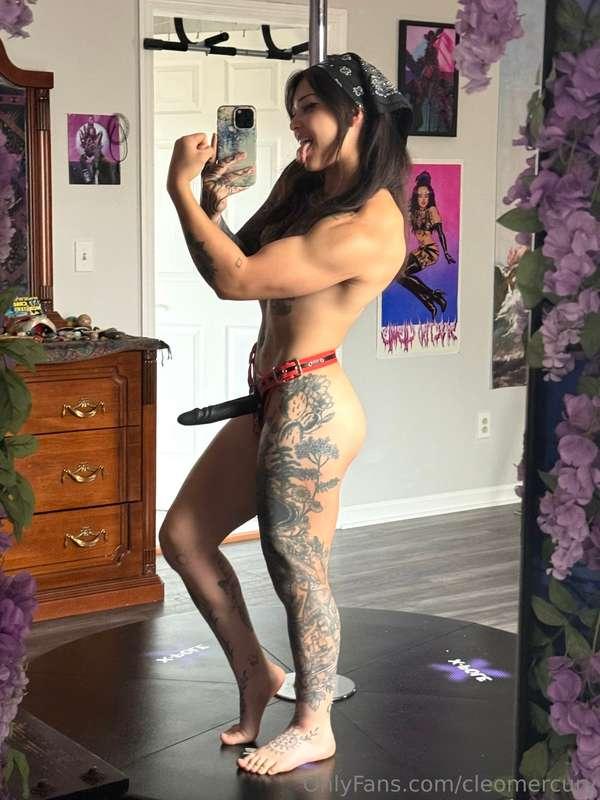 Let’s see who taps out first! 💪🏼😈