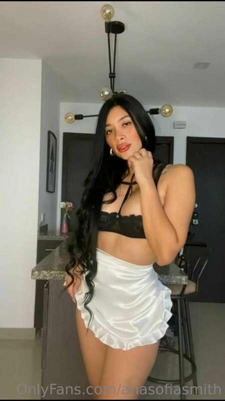 Need help cleaning your house, chat with me and i'll send yo..
