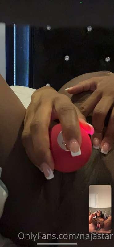 On ft with my pregnant best friend while we both play with o..