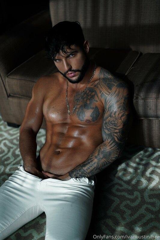 Let’s play ? ???
 Vamos a jugar? ???
 giochiamo? ???
