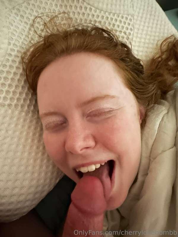 My face while sucking dick in bed + slow motion licking vids..