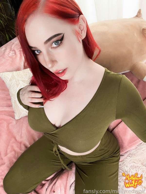 mollyredwolf image #3
