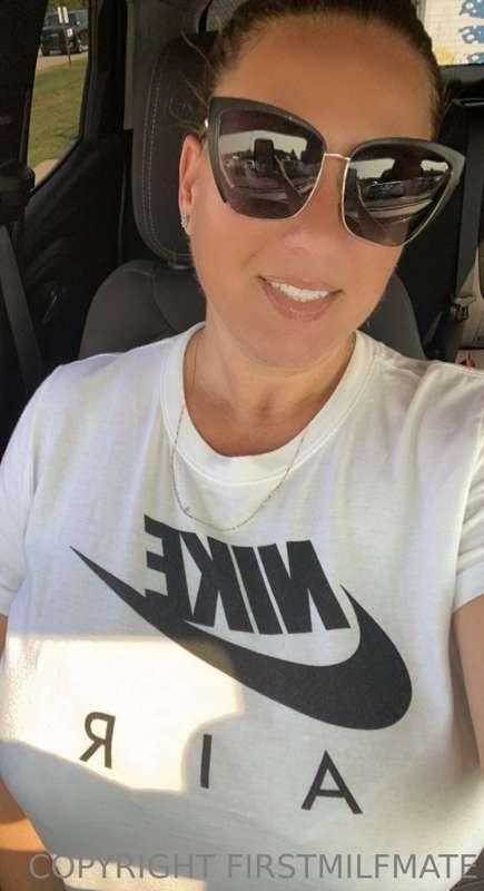 Milf Monday.😎
Hope you have a fantastic week!
xoxo🖤🖤
