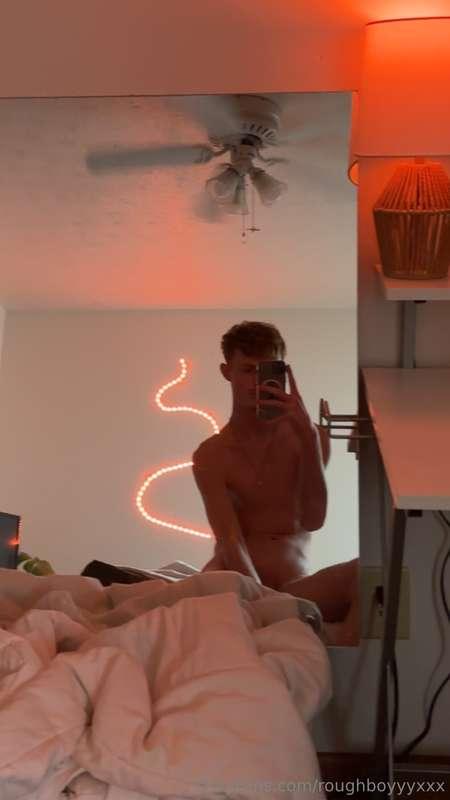 send me sweet little nothings 🥹