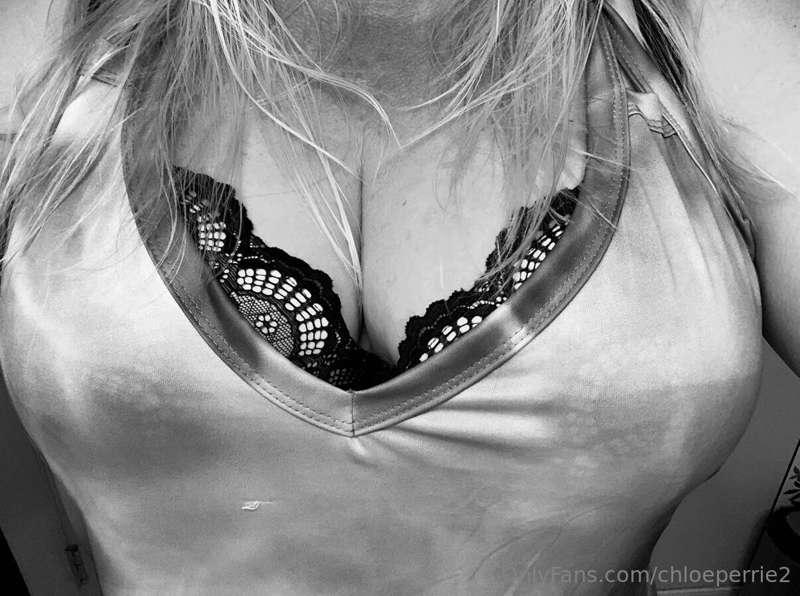 Happy wet Wednesday. 💋