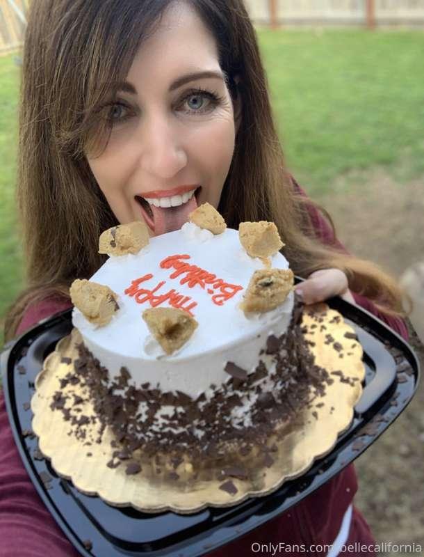 mrsbellecakes image #0
