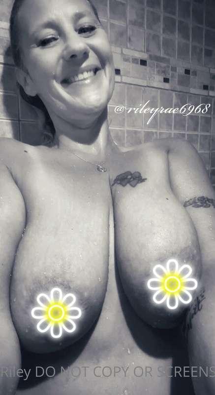 rileyrae6968free image #0