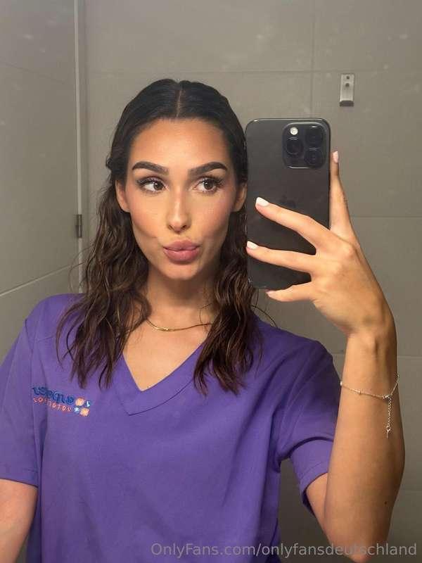 @selinastrhey ich bin die Selina😇kurz mal was zu mir ich arb..