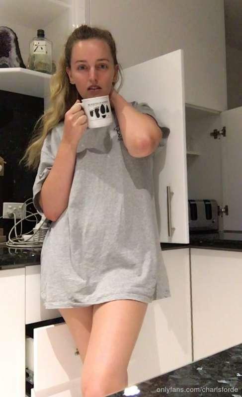 Who wishes they were coming home to this 😊 #baggytee #gfmate..
