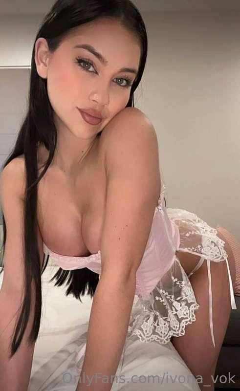 She loves fucking strangers and making them cum 😻😻😻  She's u..