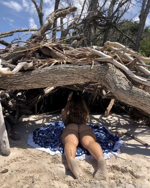 Ms sandy cheeks 😝✨ I would much rather be laid up under this..