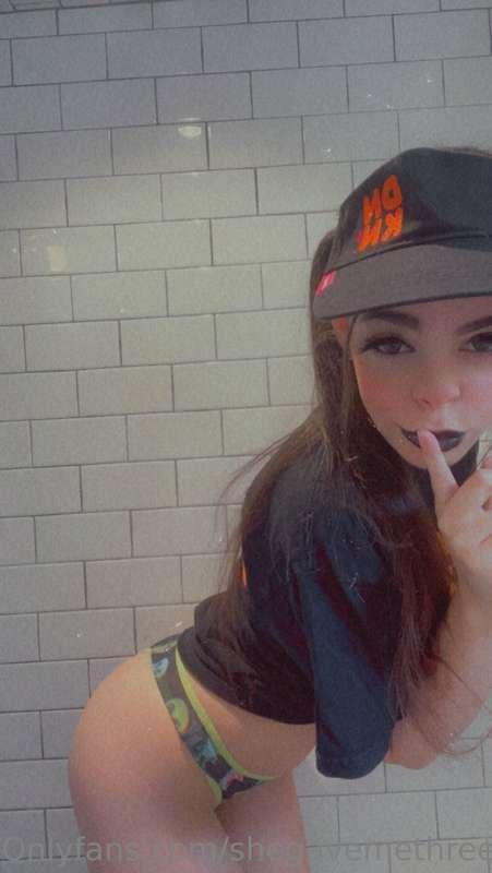 I can’t eat the donuts with my black lipstick on hehe