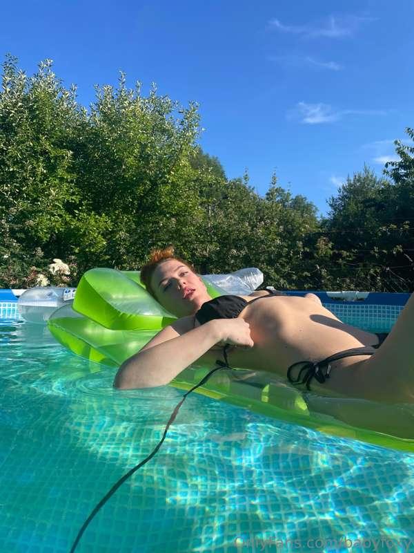 Would u like to swim with me?🥰