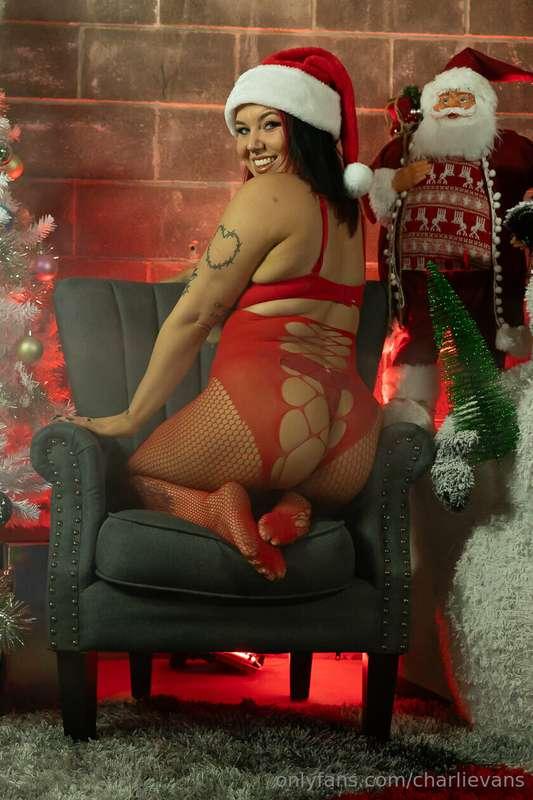 wanna buy me a present this christmas? 🥺https://www.amazon.c..