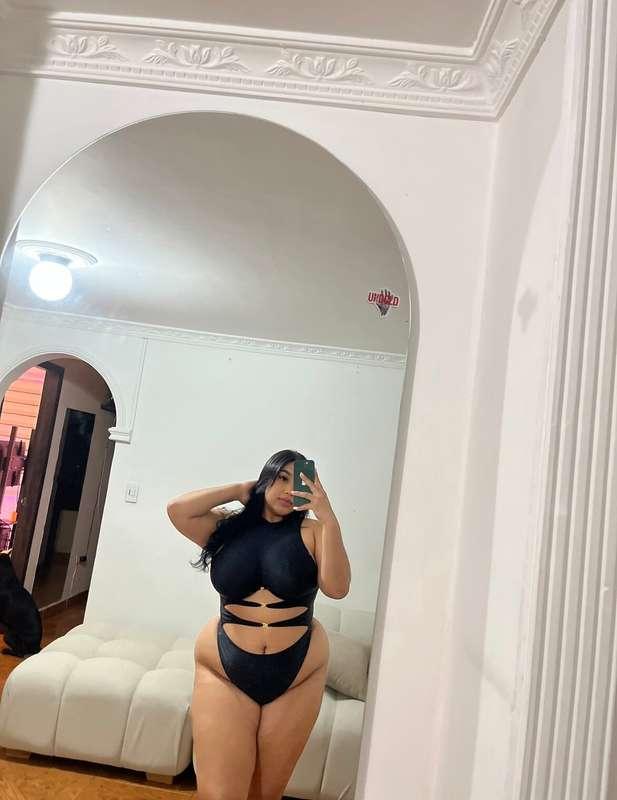 would you kiss me even with my morning breath?👅