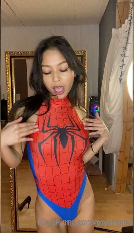 Hiii boo💘 Check out this adorable cosplay I did as the frien..
