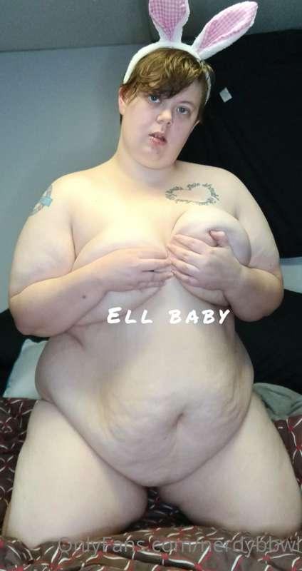 Get yourself a treat @ellbabyvip