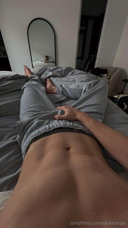 unlock to uncover my pubes 😍