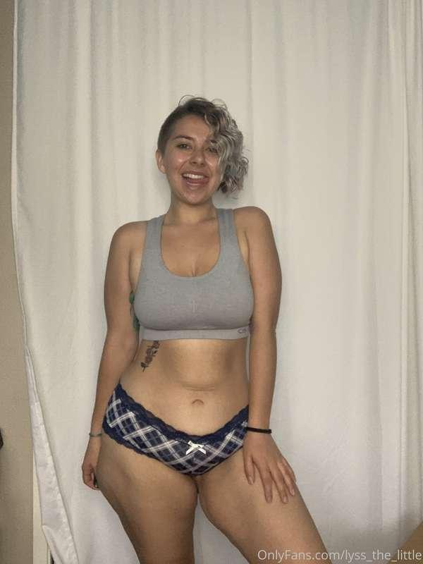 Fun lil set in comfy-cute undies! Also i filmed some nude Ti..