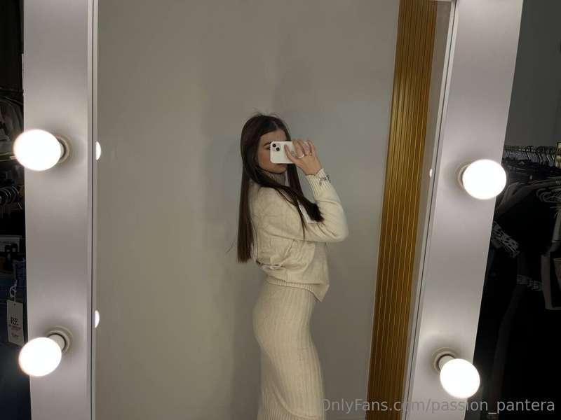 New outfit = new photo! 🥰📸